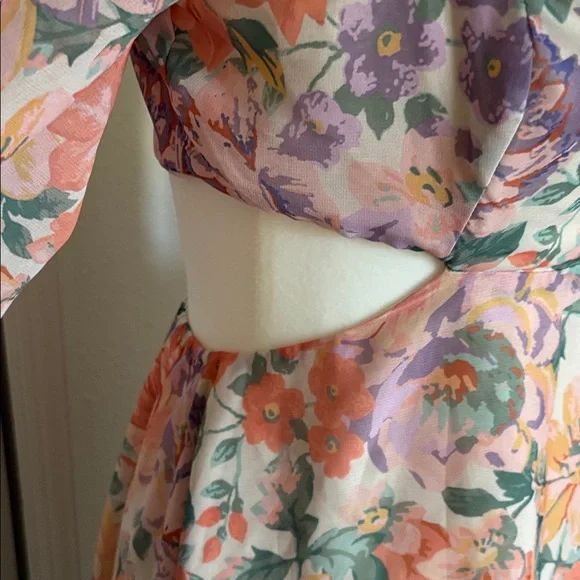NWT Showpo Ebonee Sz 6 cut out Pastel Floral Mini Dress peach purple - Picture 7 of 10